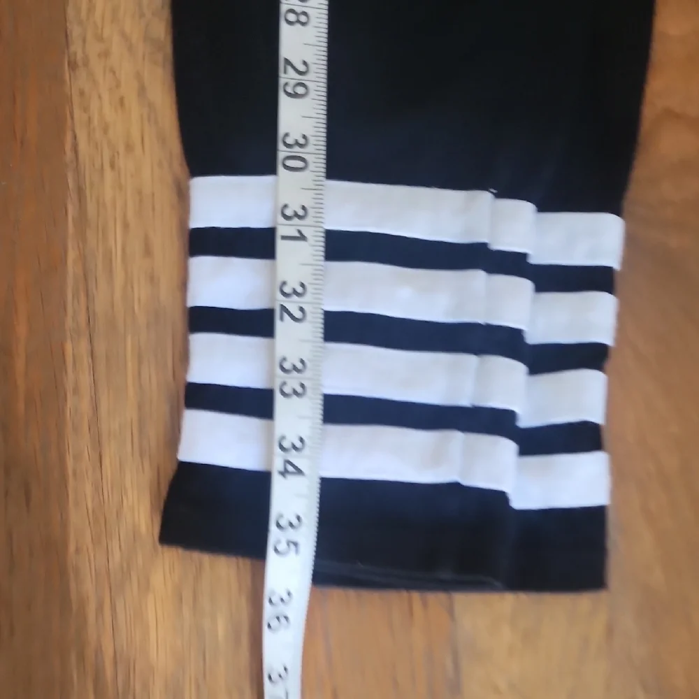 Torrid Black Cotton And Spandex Leggings with White Stripes Size 1 - Picture 9 of 14